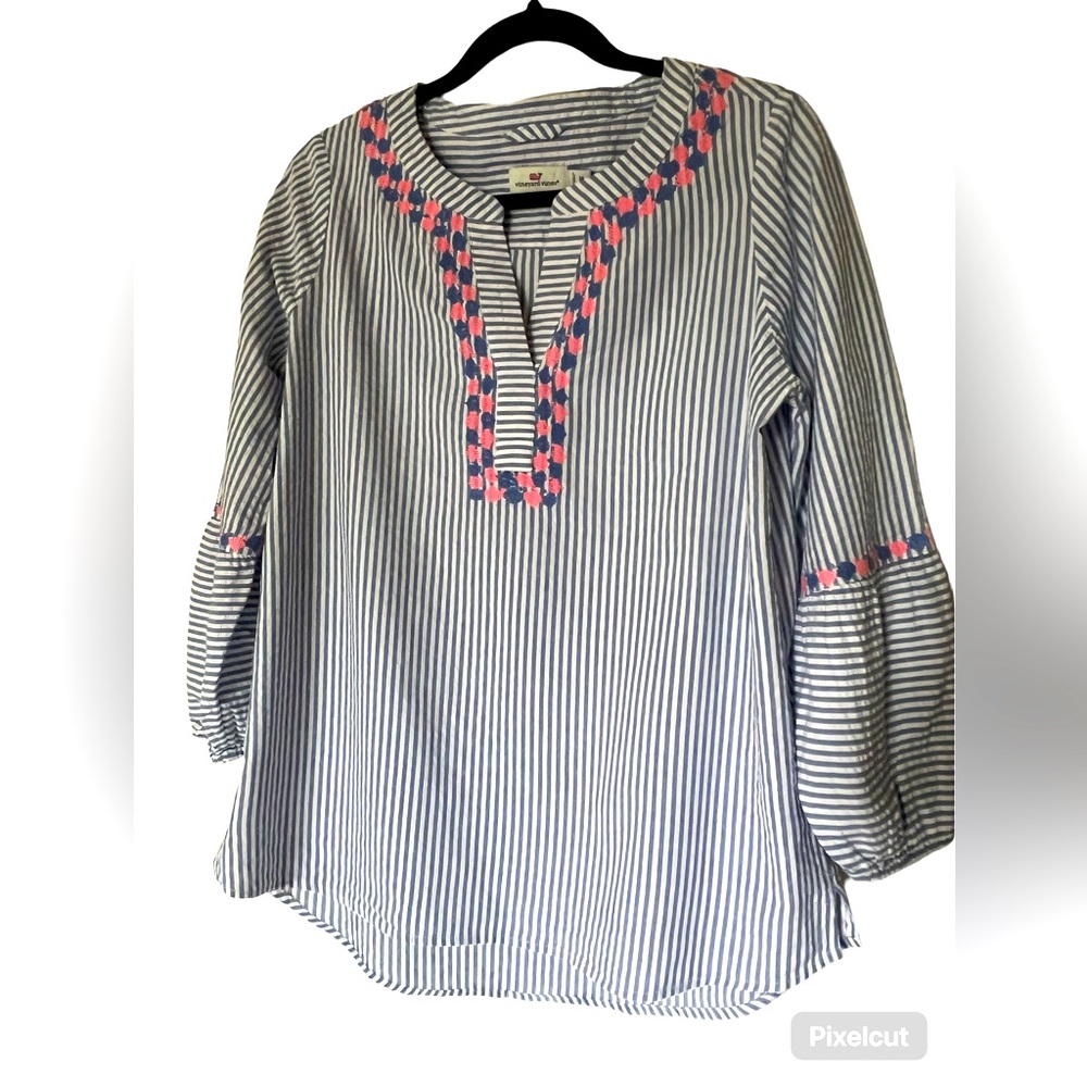 Vineyard Vines Seersucker blue, white, pink embroidered tunic- Sz Medium